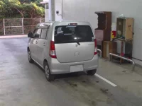 Suzuki WAGON R лот № 1099 оценка R  с аукциона в Японии 1