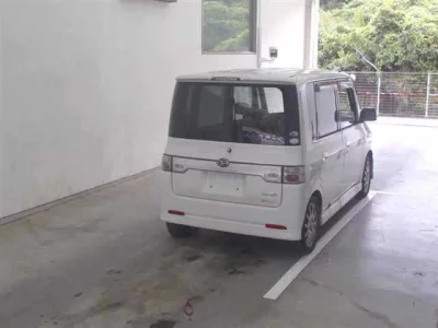 Daihatsu TANTO  с аукциона в Японии