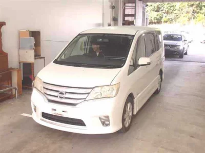 Nissan SERENA  с аукциона в Японии