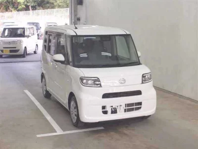 Daihatsu TANTO  с аукциона в Японии