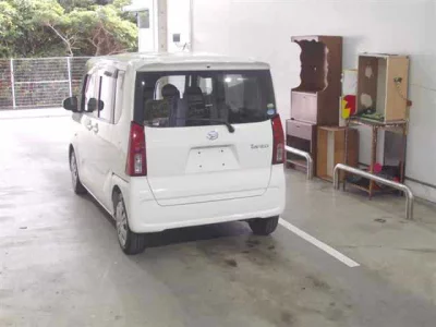 Daihatsu TANTO  с аукциона в Японии