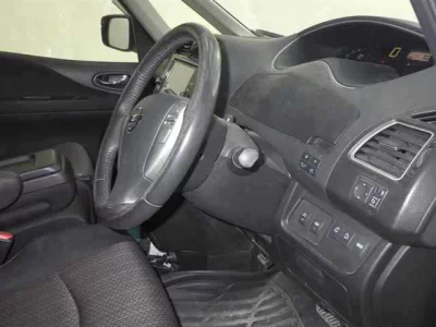 Nissan SERENA  с аукциона в Японии