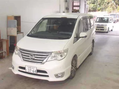 Nissan SERENA  с аукциона в Японии