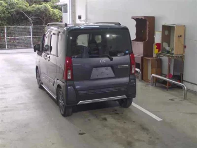 Daihatsu TANTO  с аукциона в Японии