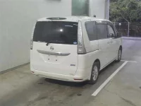 Nissan SERENA лот № 294 оценка 3  с аукциона в Японии 4