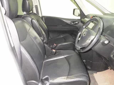 Nissan SERENA  с аукциона в Японии