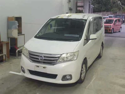 Nissan SERENA  с аукциона в Японии