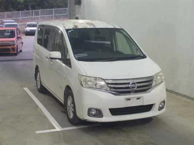 Nissan SERENA  с аукциона в Японии