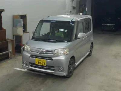 Daihatsu TANTO  с аукциона в Японии