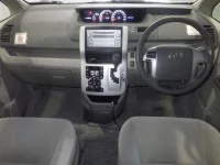 Toyota NOAH лот № 94 оценка R  с аукциона в Японии 2