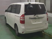 Toyota NOAH лот № 94 оценка R  с аукциона в Японии 1