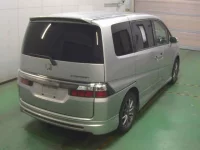 Honda STEP WAGON лот № 32 оценка 3  с аукциона в Японии 6