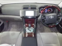 Toyota MARK X лот № 37 оценка R  с аукциона в Японии 2