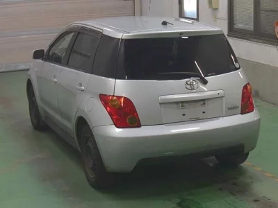 Toyota IST