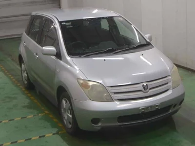 Toyota IST