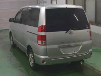 Toyota NOAH лот № 83 оценка R  с аукциона в Японии 1
