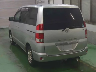 Toyota NOAH  с аукциона в Японии