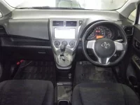 Toyota RACTIS лот № 84 оценка 3.5  с аукциона в Японии 2