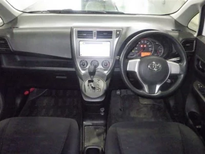 Toyota RACTIS  с аукциона в Японии