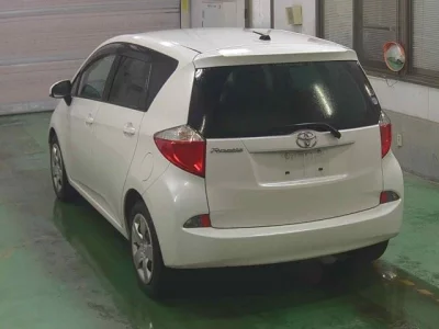 Toyota RACTIS  с аукциона в Японии