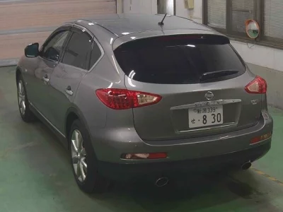 Nissan SKYLINE CROSSOVER