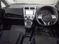 Toyota RACTIS лот № 9502 оценка 3  с аукциона в Японии 2