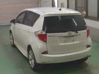 Toyota RACTIS лот № 9502 оценка 3  с аукциона в Японии 1