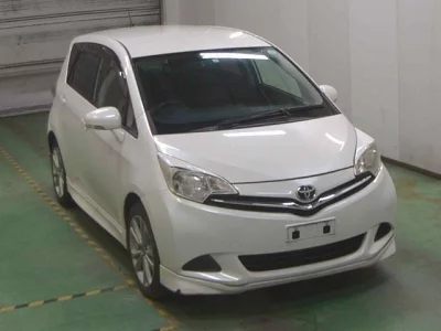 Toyota RACTIS  с аукциона в Японии