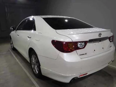 Toyota MARK X  с аукциона в Японии