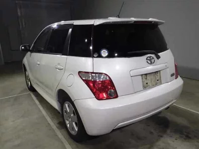 Toyota IST  с аукциона в Японии