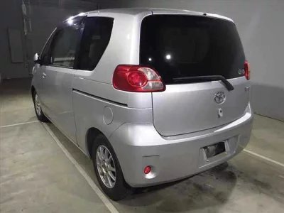 Toyota PORTE  с аукциона в Японии