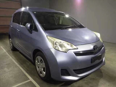 Toyota RACTIS  с аукциона в Японии