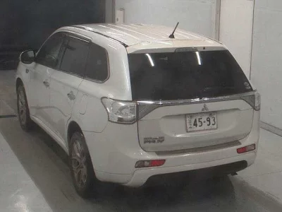 Mitsubishi OUTLANDER PHEV