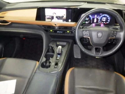 Toyota CROWN CROSSOVER