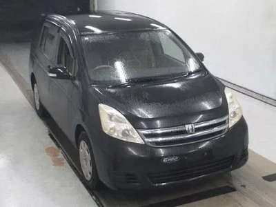 Toyota ISIS  с аукциона в Японии