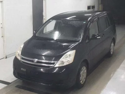 Toyota ISIS  с аукциона в Японии