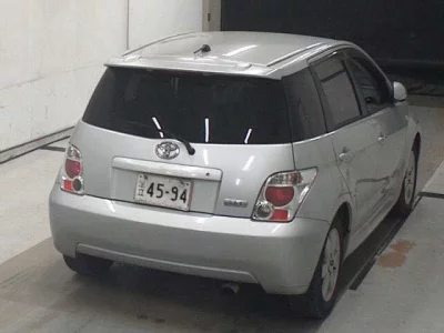 Toyota IST