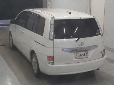 Toyota ISIS