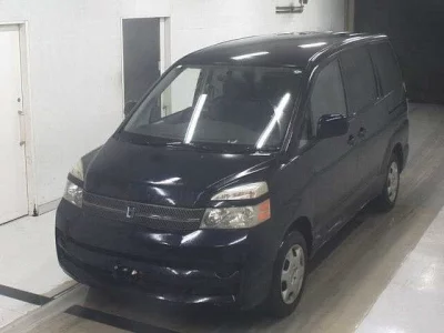 Toyota VOXY  с аукциона в Японии