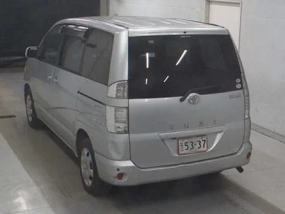 Toyota VOXY  с аукциона в Японии