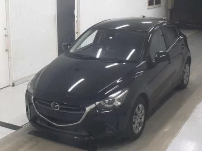Mazda DEMIO  с аукциона в Японии