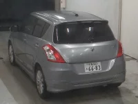 Suzuki SWIFT лот № 3055 оценка 3  с аукциона в Японии 1