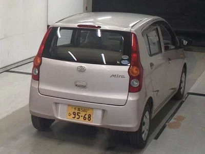 Daihatsu MIRA