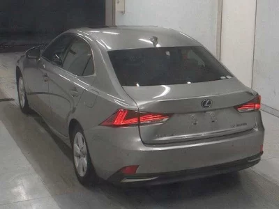Lexus IS