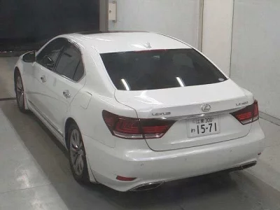 Lexus LS