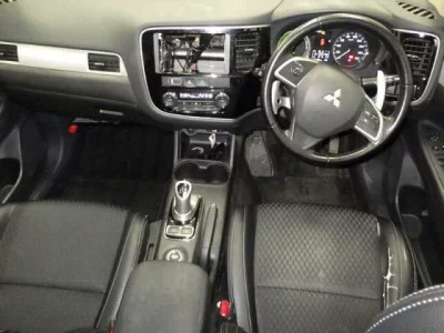 Mitsubishi OUTLANDER PHEV