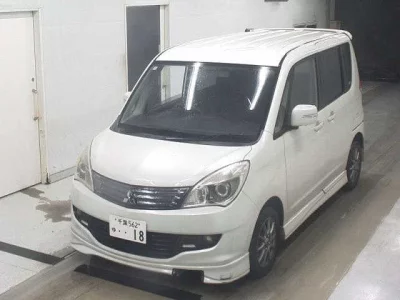 Mitsubishi DELICA D2