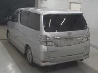 Toyota VELLFIRE лот № 5715 оценка R  с аукциона в Японии 1