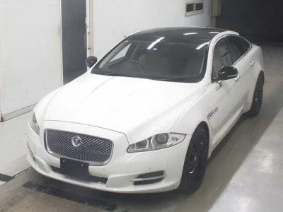 Jaguar XJ SERIES  с аукциона в Японии