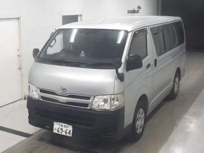 Toyota HiAce Van